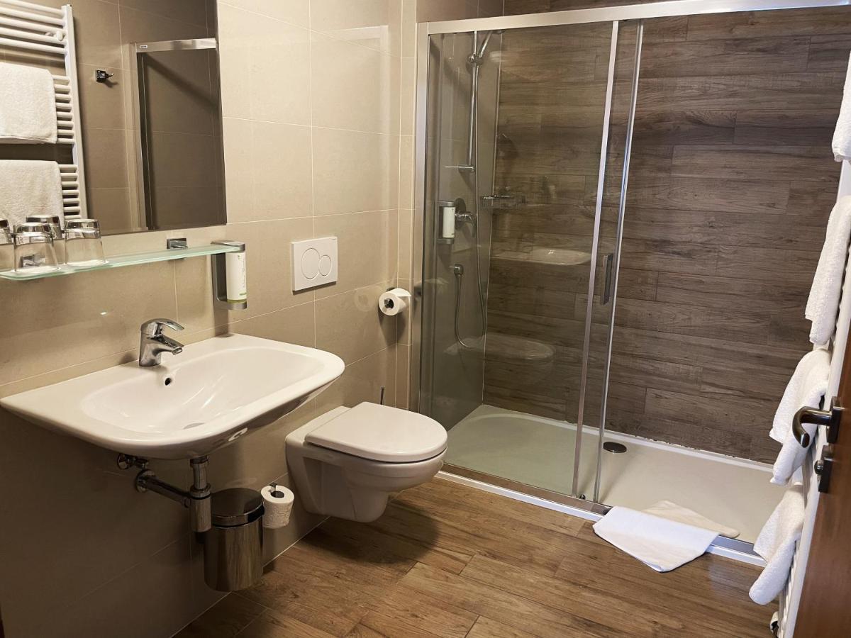 Hotel U Kvapilu Mnichovo Hradiště エクステリア 写真