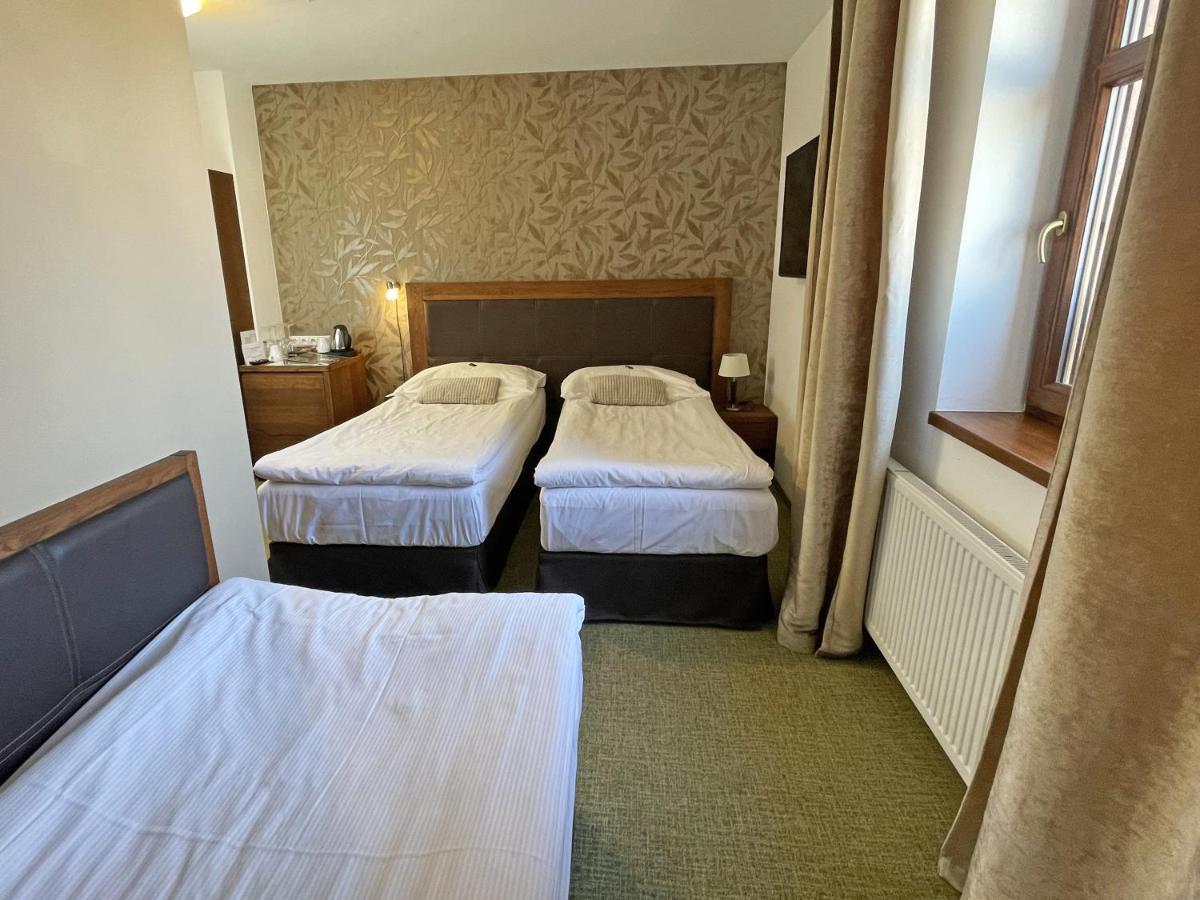 Hotel U Kvapilu Mnichovo Hradiště エクステリア 写真