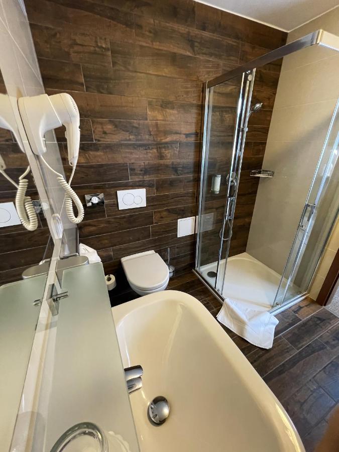 Hotel U Kvapilu Mnichovo Hradiště エクステリア 写真