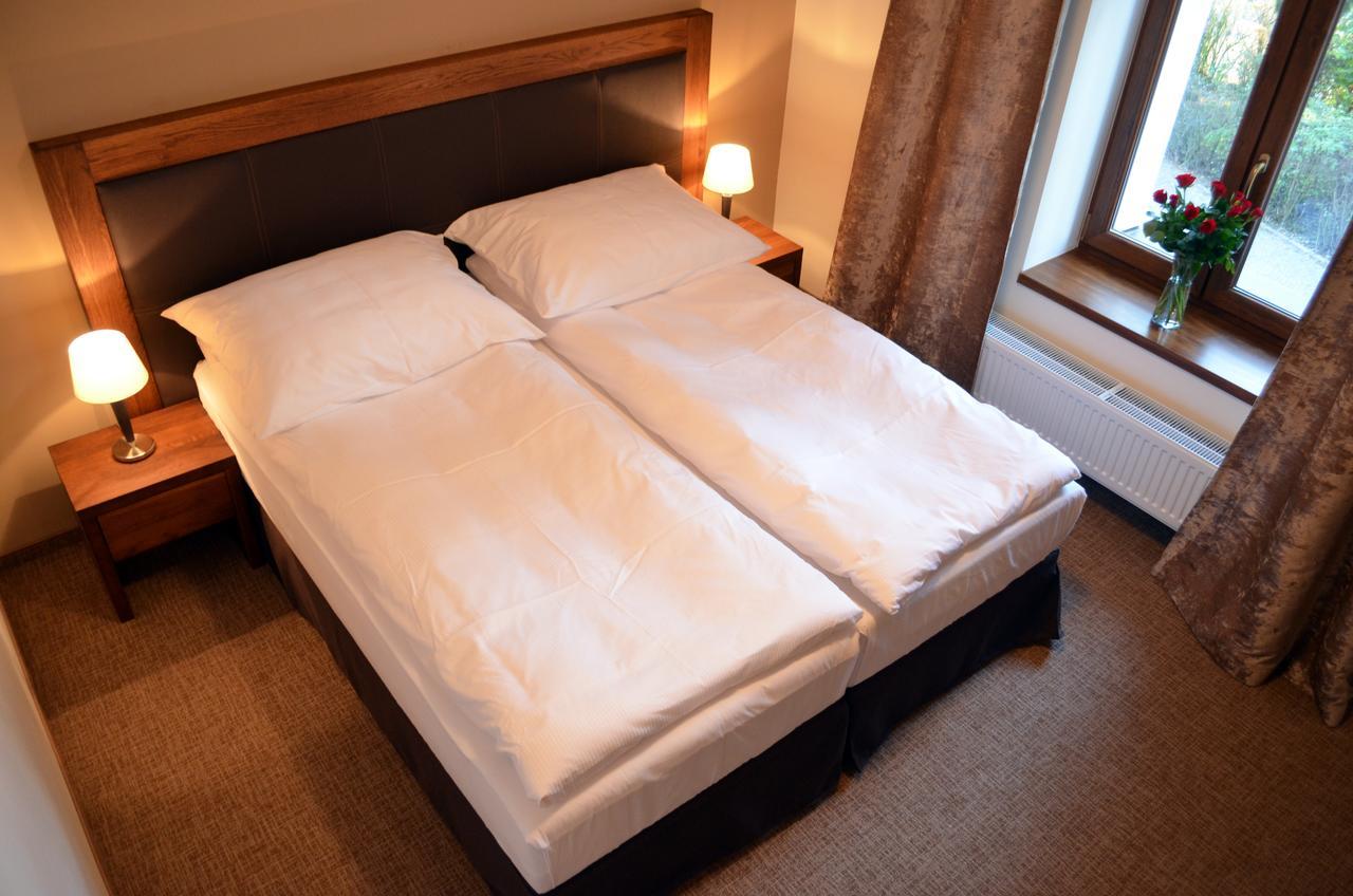 Hotel U Kvapilu Mnichovo Hradiště エクステリア 写真